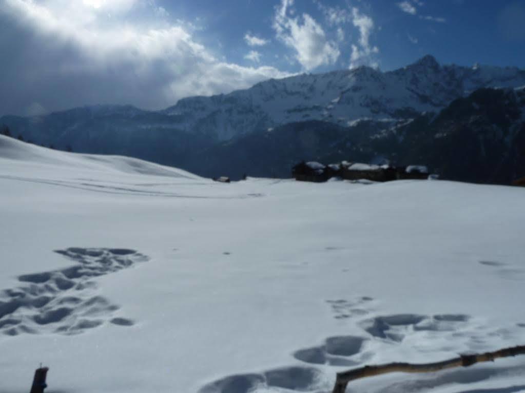 Hotel Al Caminetto Valtournenche Exterior photo